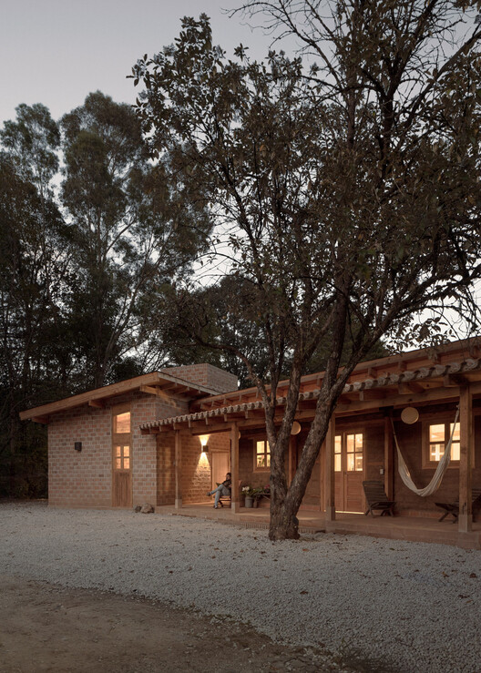 Casa Estelí / COLAR Colectivo de Arquitectura Casa Estelí / COLAR Colectivo de Arquitectura - Exterior Photography, Wood, Door