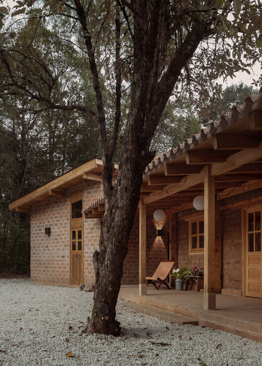 Casa Estelí / COLAR Colectivo de Arquitectura Casa Estelí / COLAR Colectivo de Arquitectura - Exterior Photography, Wood, Door