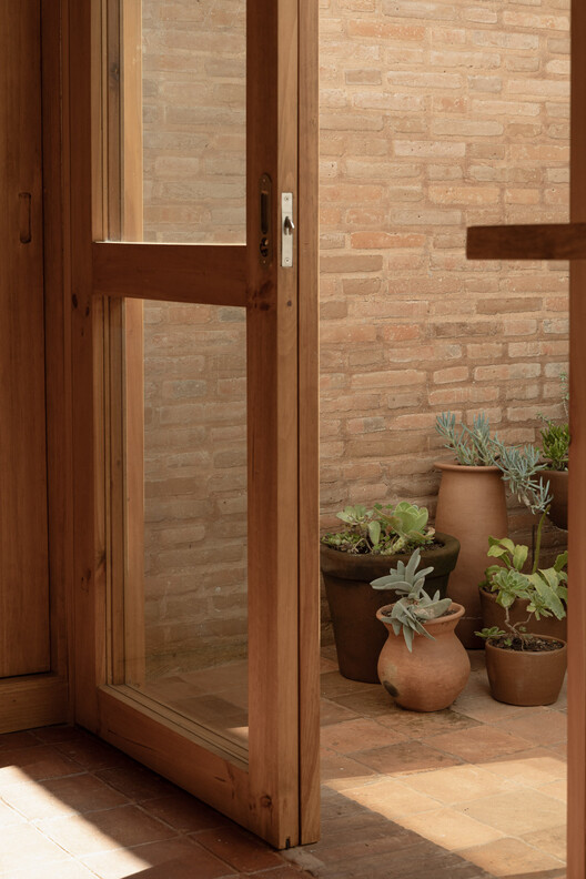 Casa Amona / COLAR Colectivo de Arquitectura Casa Amona / COLAR Colectivo de Arquitectura - Interior Photography, Wood, Door