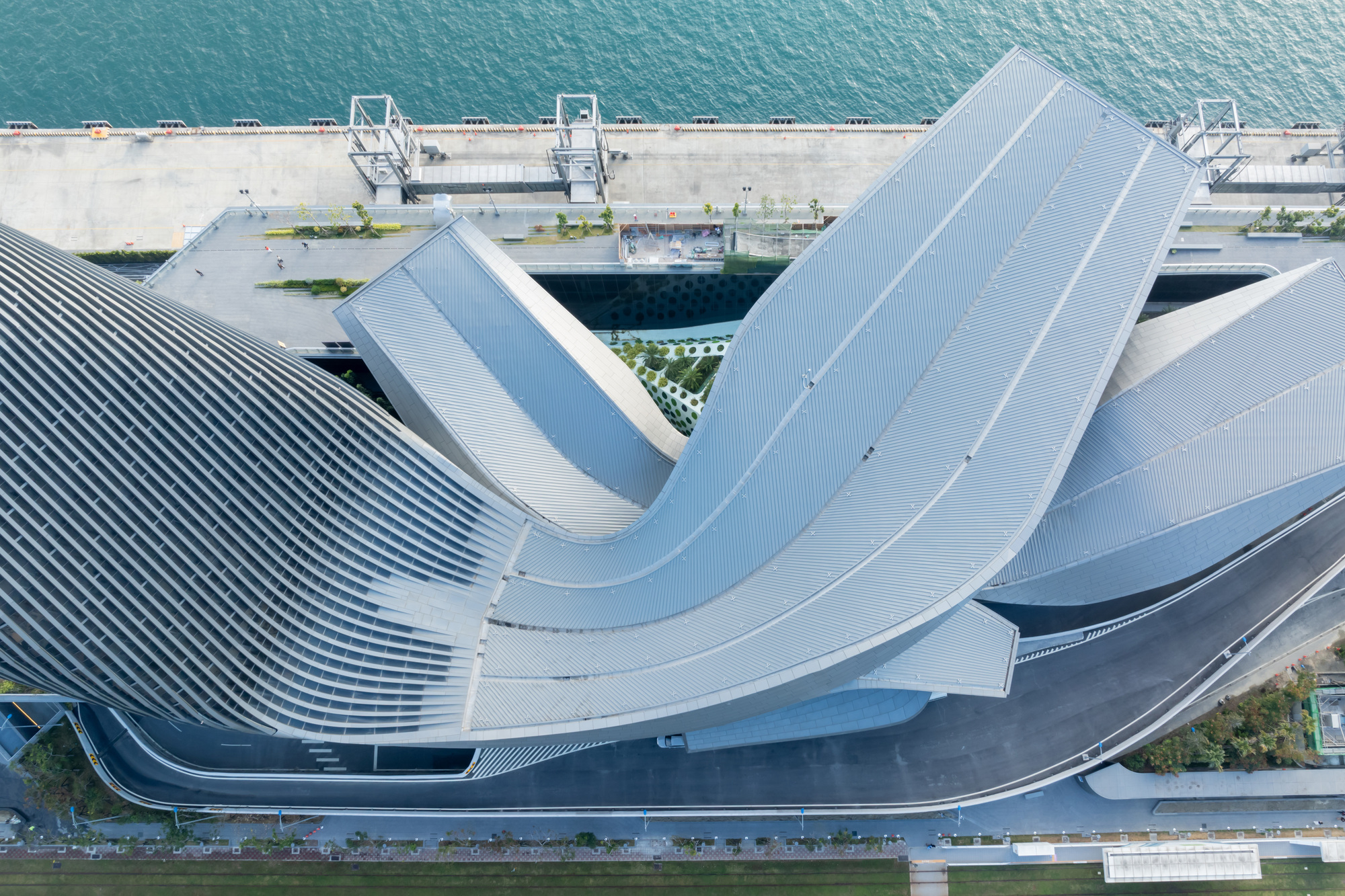 RUR Architecture построило в Гаосюне морской терминал, объединивший круизный порт, башню и город — фото 5