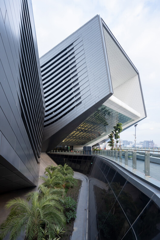 Kaohsiung Port Terminal / RUR Architecture DPC Kaohsiung Port Terminal / RUR Architecture DPC - Image 3 of 22