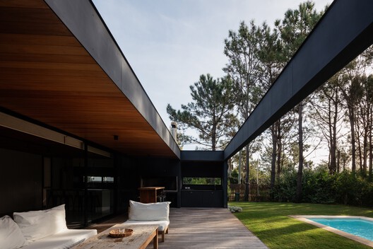 Cella House  / iHouse estudio - Exterior Photography, Wood
