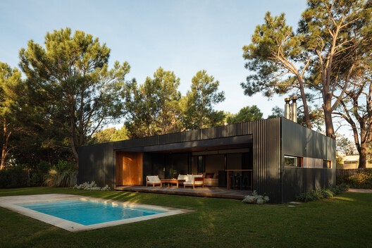 Cella House  / iHouse estudio - Exterior Photography, Wood, Door, Garden