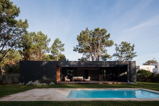 Cella House  / iHouse estudio - Image 12 of 34