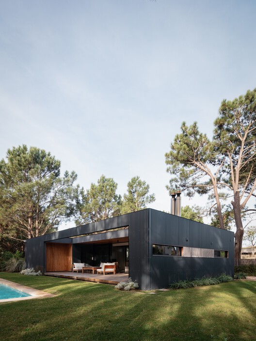 Cella House  / iHouse estudio - Image 6 of 34