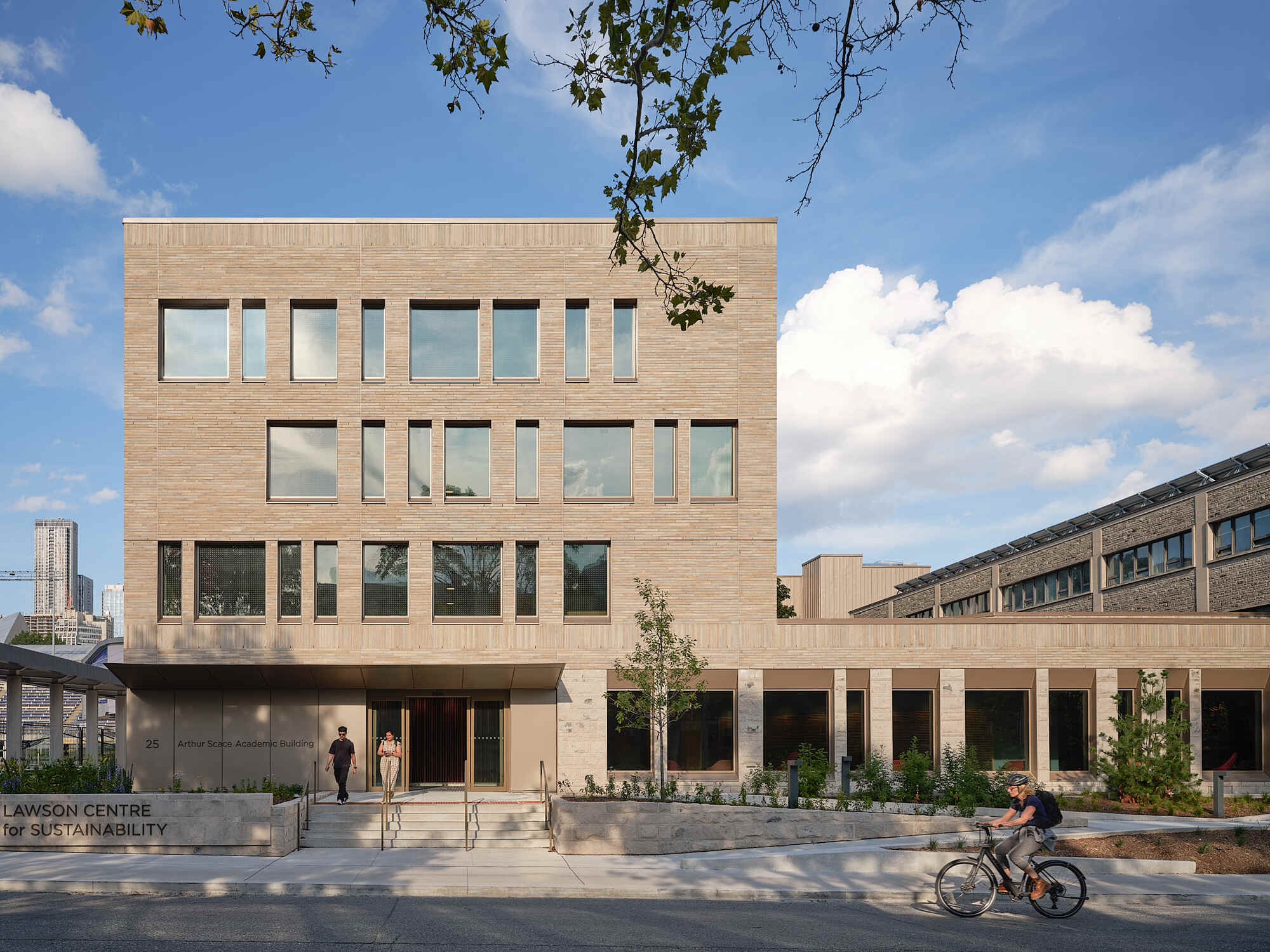 Trinity College Lawson Centre for Sustainability / Mecanoo + RDHA