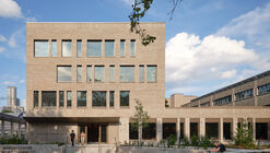 Trinity College Lawson Centre for Sustainability / Mecanoo + RDHA