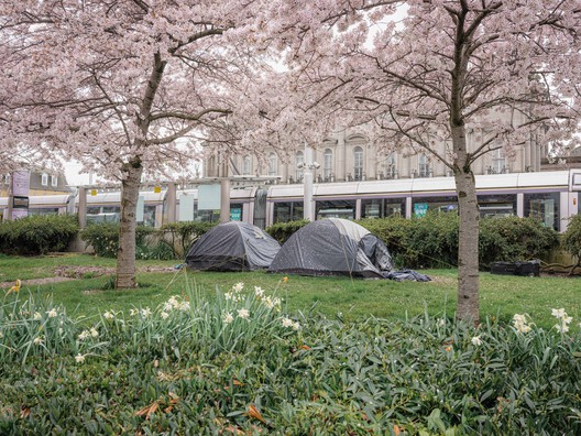 "The Homes of Tomorrow Are Already Built": European Citizens' Initiative for the Right to Housing Opens Signature Collection "The Homes of Tomorrow Are Already Built": European Citizens' Initiative for the Right to Housing Opens Signature Collection - Image 17 of 18