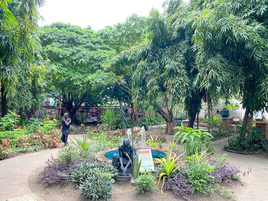 From Garden to Monument: Liberation Landscapes in African Cities - Image 3 of 9