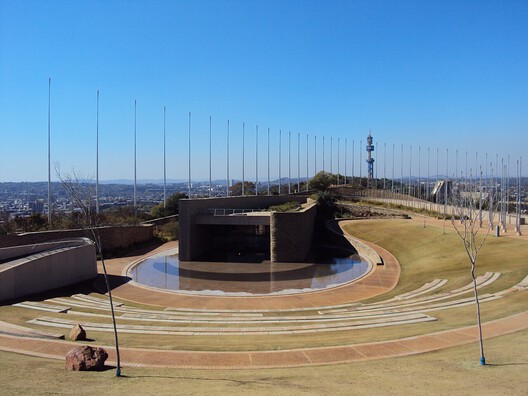From Garden to Monument: Liberation Landscapes in African Cities - Image 8 of 9