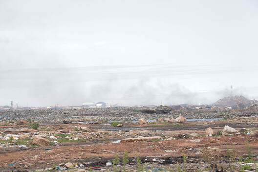 Unearthing the Ground: Architecture and the Politics of Waste Unearthing the Ground: Architecture and the Politics of Waste - Image 15 of 15