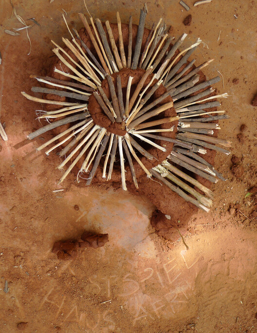 El tiempo como material de construcción en la arquitectura de Francis Kéré - Imagen 6 de 13