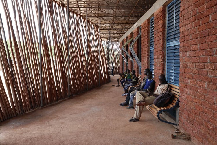 El tiempo como material de construcción en la arquitectura de Francis Kéré - Imagen 13 de 13