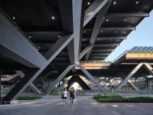 Haikou Workers’ Activity Center (Workers’ Cultural Palace) / CADG Haikou Workers’ Activity Center (Workers’ Cultural Palace) / CADG - Image 17 of 40