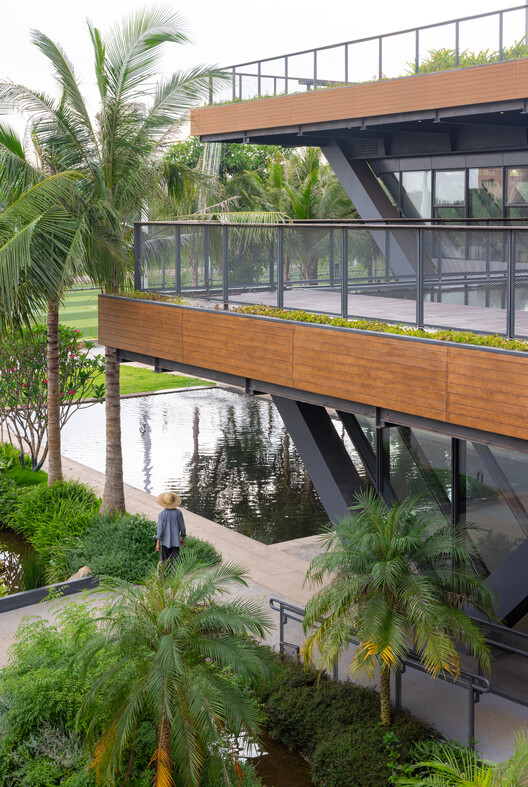 Haikou Workers’ Activity Center (Workers’ Cultural Palace) / CADG Haikou Workers’ Activity Center (Workers’ Cultural Palace) / CADG - Exterior Photography