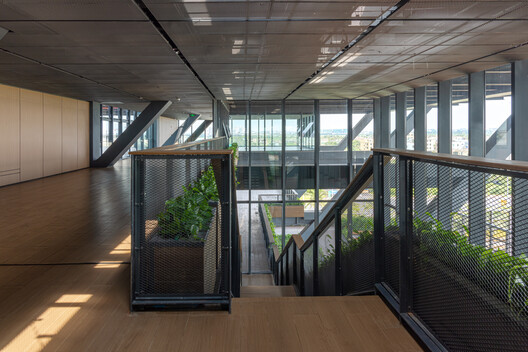 Haikou Workers’ Activity Center (Workers’ Cultural Palace) / CADG Haikou Workers’ Activity Center (Workers’ Cultural Palace) / CADG - Interior Photography, Wood, Glass, Steel
