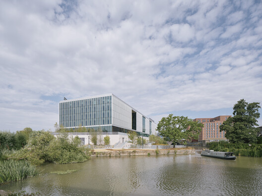Temple Quarter Enterprise Campus / Feilden Clegg Bradley Studios Temple Quarter Enterprise Campus / Feilden Clegg Bradley Studios - Exterior Photography