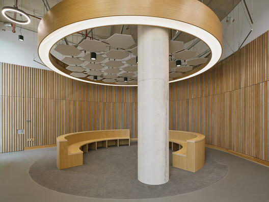 Temple Quarter Enterprise Campus / Feilden Clegg Bradley Studios Temple Quarter Enterprise Campus / Feilden Clegg Bradley Studios - Image 14 of 30