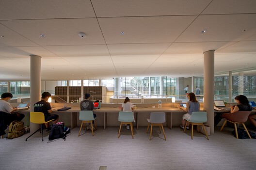 Common Nexus University / Tetsuo Kobori Architects Common Nexus University / Tetsuo Kobori Architects - Interior Photography, Dining room, Glass, Chair