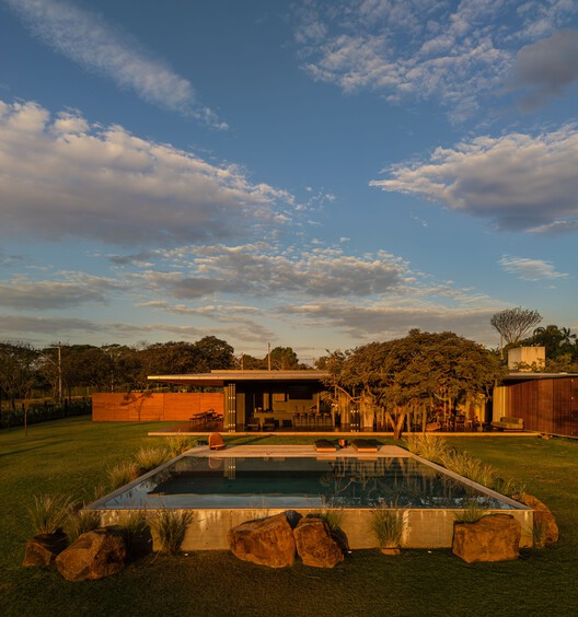 Casa Muxarabi / mf+arquitetos Casa Muxarabi / mf+arquitetos - Image 36 of 51