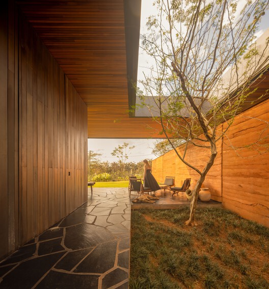 Casa Muxarabi / mf+arquitetos Casa Muxarabi / mf+arquitetos - Image 7 of 51