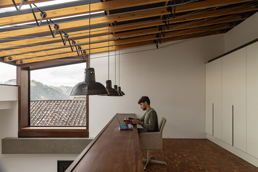 Fuente de Piedra #45 / Feliu Vega Kennedy Arquitectura - Interior Photography, Kitchen, Wood, Lighting, Beam, Chair