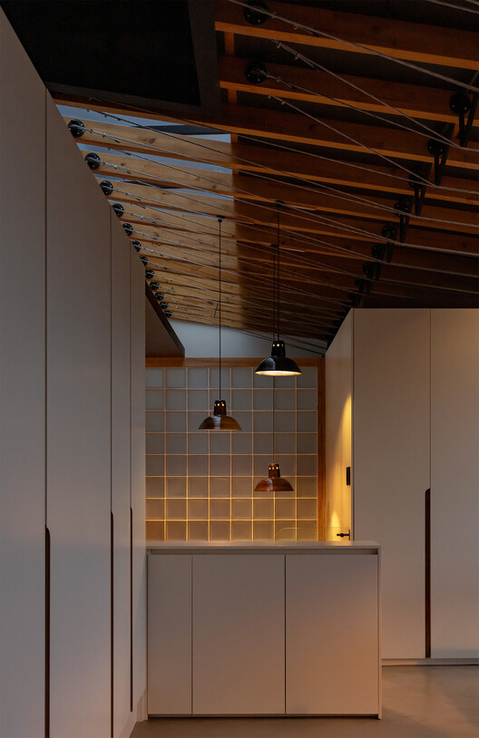 Fuente de Piedra #45 / Feliu Vega Kennedy Arquitectura - Interior Photography, Wood, Lighting, Kitchen, Countertop