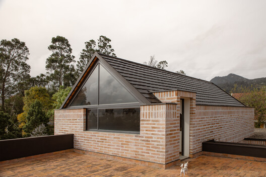 Casa PM / Feliu Vega Kennedy Arquitectura Casa PM / Feliu Vega Kennedy Arquitectura - Exterior Photography, Brick