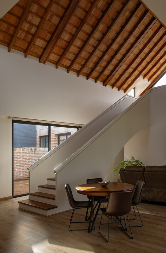 Casa PM / Feliu Vega Kennedy Arquitectura Casa PM / Feliu Vega Kennedy Arquitectura - Interior Photography, Wood, Beam, Stairs