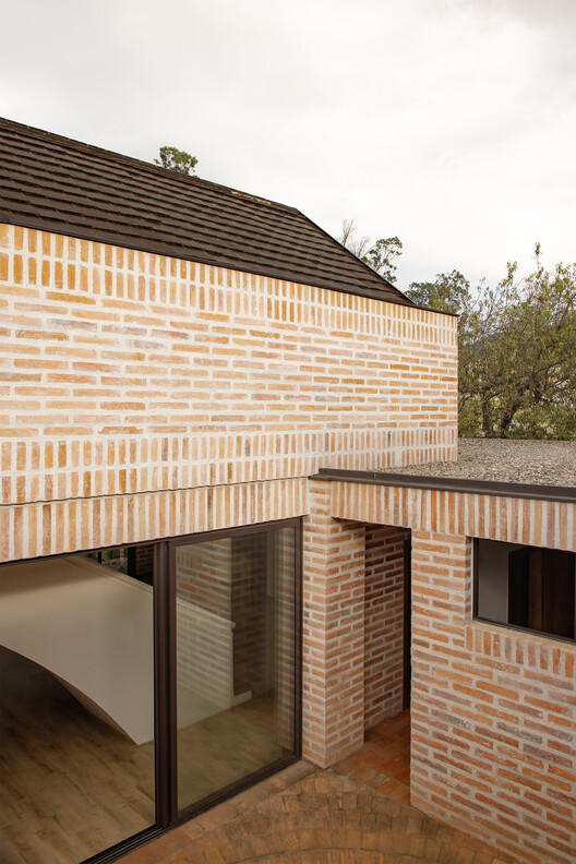Casa PM / Feliu Vega Kennedy Arquitectura Casa PM / Feliu Vega Kennedy Arquitectura - Exterior Photography, Brick