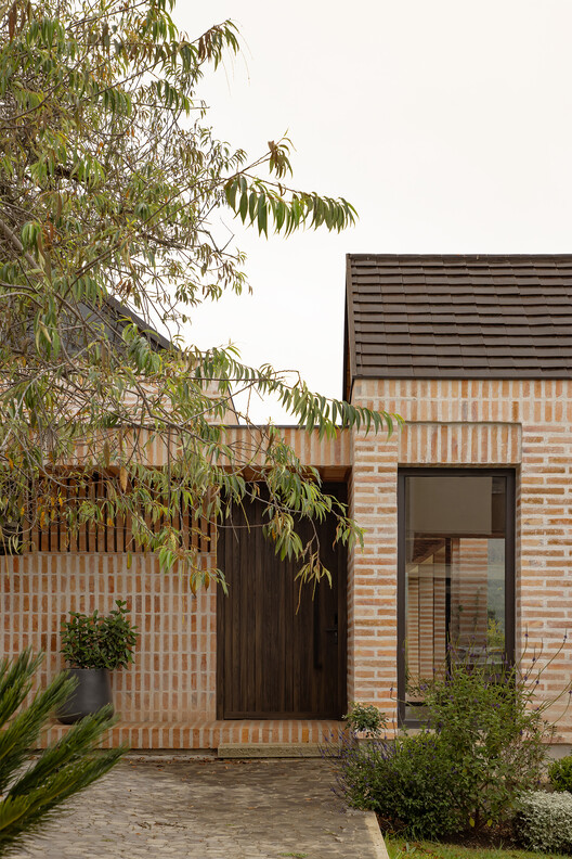 Casa PM / Feliu Vega Kennedy Arquitectura Casa PM / Feliu Vega Kennedy Arquitectura - Exterior Photography, Brick