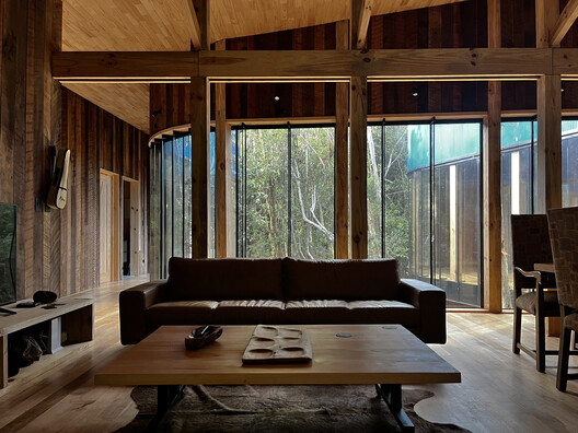 Gaviota House / SAA Arquitectura + Territorio Gaviota House / SAA Arquitectura + Territorio - Interior Photography, Living Room, Wood, Lighting, Beam, Glass