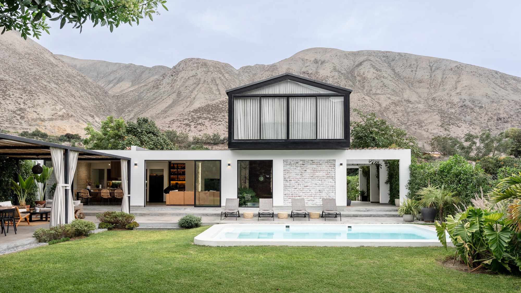 Berna House / Hiro Arquitectos