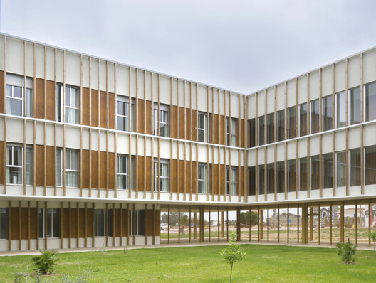 Home for Dependent People / SV60 Arquitectos Home for Dependent People / SV60 Arquitectos - Exterior Photography
