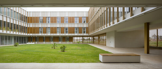 Home for Dependent People / SV60 Arquitectos Home for Dependent People / SV60 Arquitectos - Image 11 of 26
