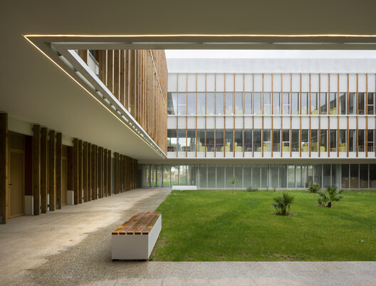 Home for Dependent People / SV60 Arquitectos Home for Dependent People / SV60 Arquitectos - Image 10 of 26