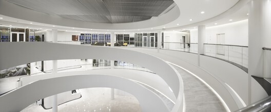 Spiraling Up: 6 Projects Using Spiral Ramps for Vertical Movement Spiraling Up: 6 Projects Using Spiral Ramps for Vertical Movement - Image 5 of 14
