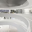Spiraling Up: 6 Projects Using Spiral Ramps for Vertical Movement - Imagen 4 de 4