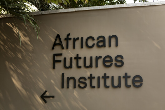 African Futures Institute Transforms Former Warehouse Into Headquarters in Accra, Ghana African Futures Institute Transforms Former Warehouse Into Headquarters in Accra, Ghana - Image 7 of 28