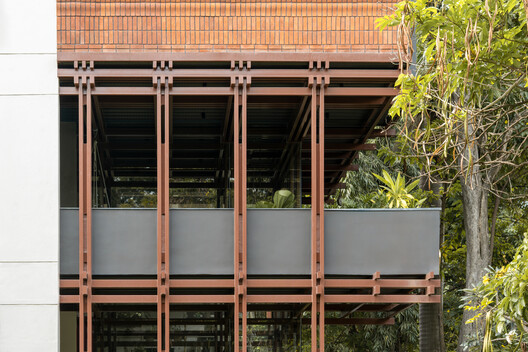 Loja Brick on Sticks / DOT BOT STUDIO Loja Brick on Sticks / DOT BOT STUDIO - Imagem 13 de 23