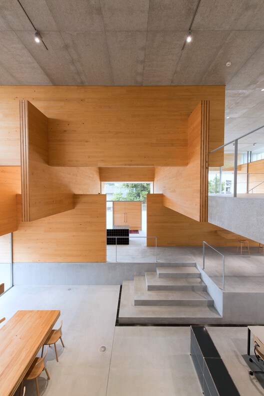 STROOG Headquarters / MOUNT FUJI ARCHITECTS STUDIO STROOG Headquarters / MOUNT FUJI ARCHITECTS STUDIO - Image 5 of 22
