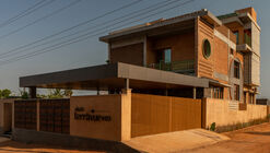 Terràvue Residence / Fictive Architects