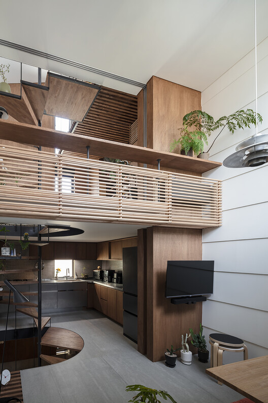 House in Kagurazaka / Takumi Wakui + Riho Wakui Architects House in Kagurazaka / Takumi Wakui + Riho Wakui Architects - Interior Photography, Kitchen, Wood, Stairs, Chair