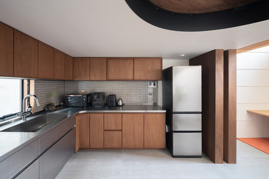 House in Kagurazaka / Takumi Wakui + Riho Wakui Architects House in Kagurazaka / Takumi Wakui + Riho Wakui Architects - Interior Photography, Kitchen, Wood, Countertop