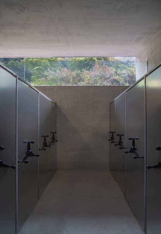 the iLOOminate Public Toilet / Studio 10 the iLOOminate Public Toilet / Studio 10 - Image 20 of 39