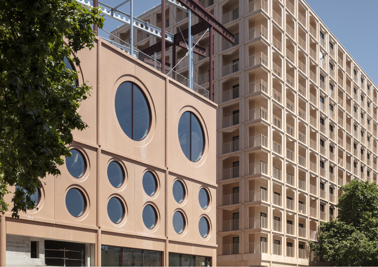 “Vivir con contrastes es algo muy significativo”: Salwa y Selma Mikoü sobre la arquitectura y el oficio en entrevista con Louisiana Channel - Imagen 5 de 12