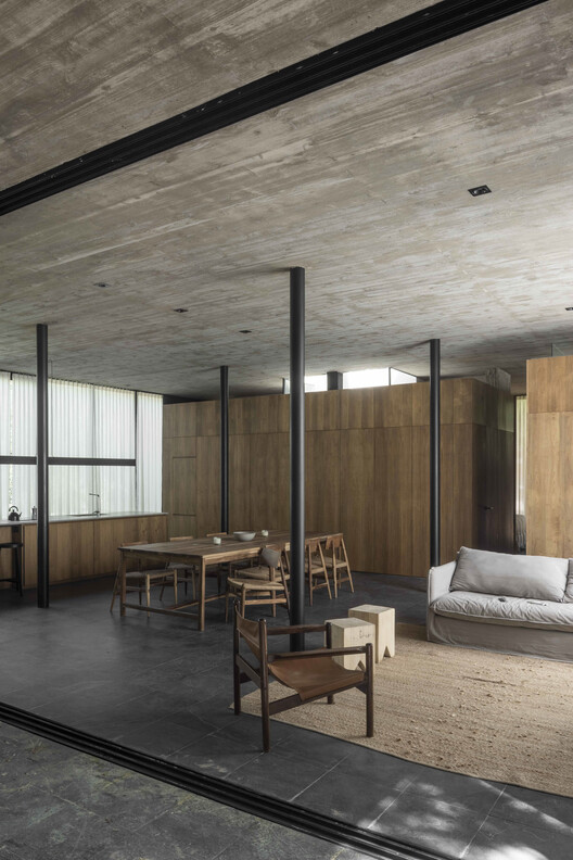 A House with One Hundred Pines / Luis Barandiarán A House with One Hundred Pines / Luis Barandiarán - Interior Photography, Wood, Beam
