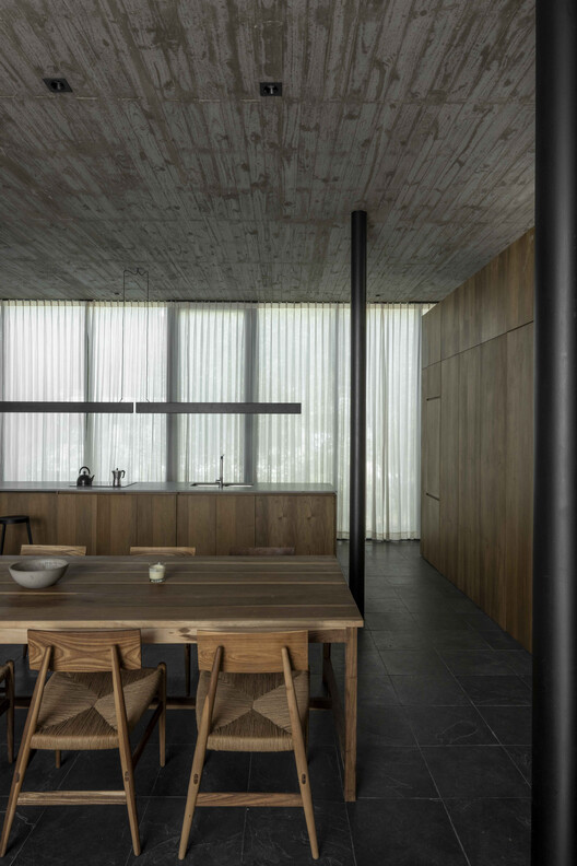 A House with One Hundred Pines / Luis Barandiarán A House with One Hundred Pines / Luis Barandiarán - Interior Photography, Kitchen, Wood, Chair, Beam