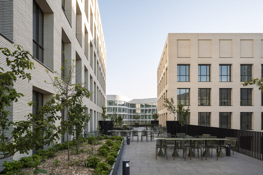 LifeScience Incubator, Villejuif / Baumschlager Eberle Architekten + SAME architectes LifeScience Incubator, Villejuif / Baumschlager Eberle Architekten + SAME architectes - Exterior Photography