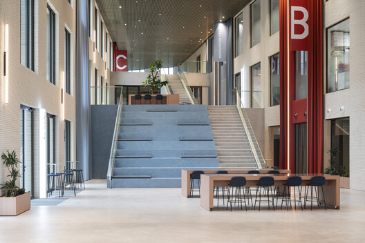 LifeScience Incubator, Villejuif / Baumschlager Eberle Architekten + SAME architectes LifeScience Incubator, Villejuif / Baumschlager Eberle Architekten + SAME architectes - Interior Photography